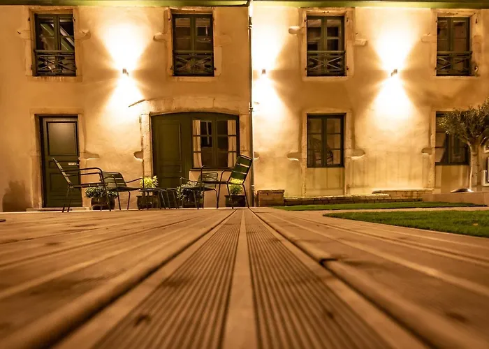 Le Boho . Centre-Ville Macon . Proche Gare . Design . Neuf . Wifi . Climatisation . Confort